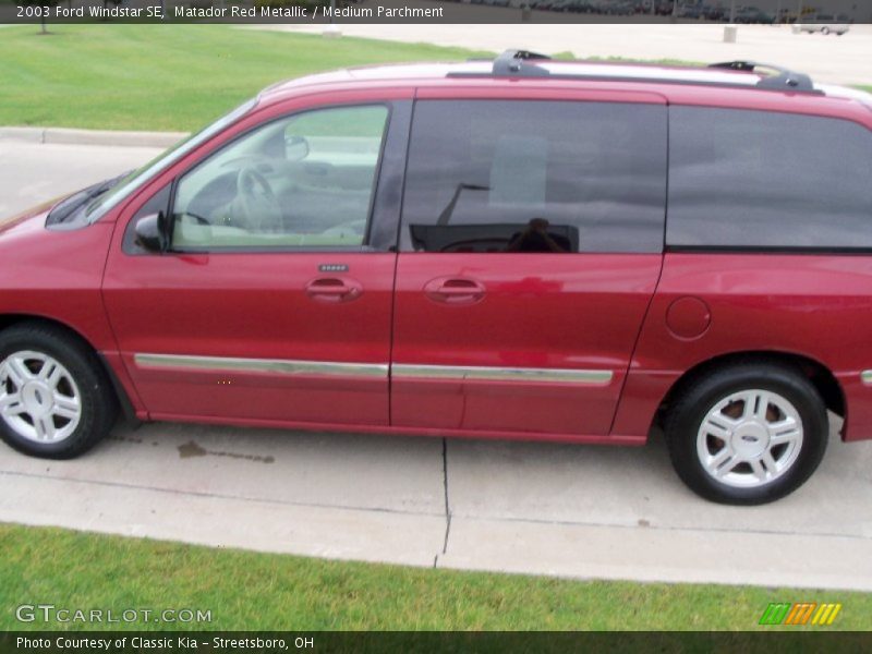 Matador Red Metallic / Medium Parchment 2003 Ford Windstar SE
