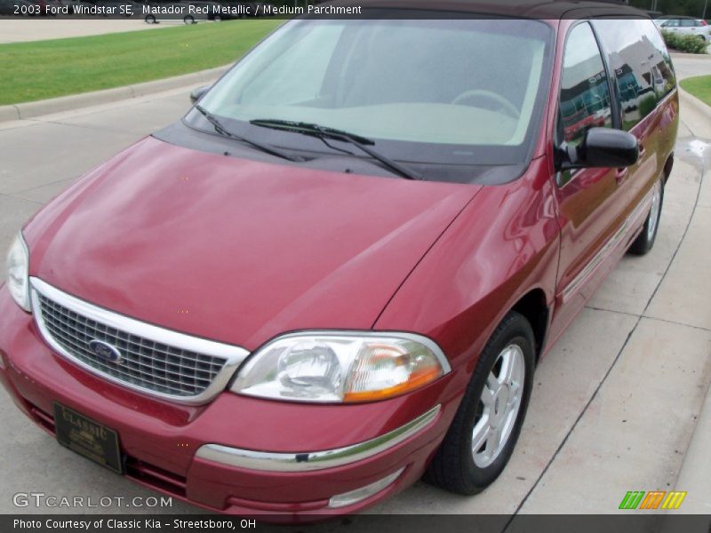 Matador Red Metallic / Medium Parchment 2003 Ford Windstar SE