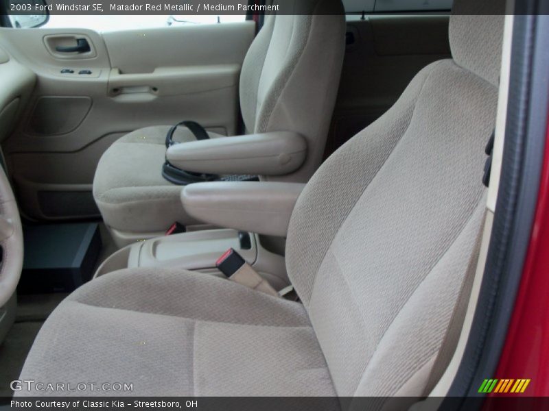 Matador Red Metallic / Medium Parchment 2003 Ford Windstar SE