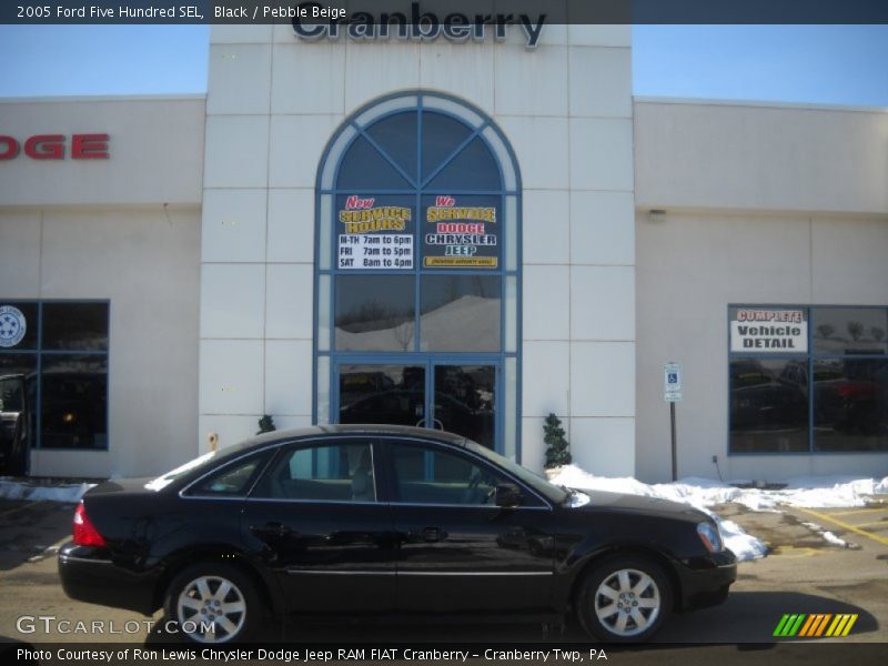Black / Pebble Beige 2005 Ford Five Hundred SEL