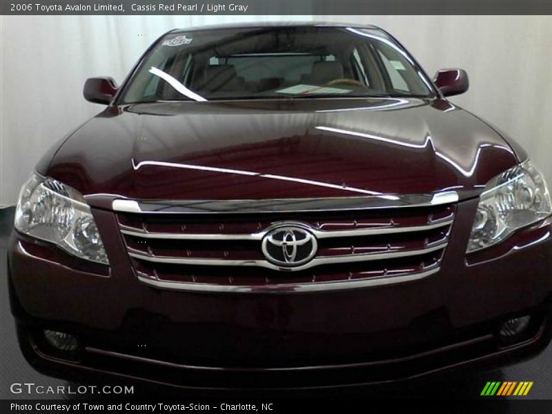Cassis Red Pearl / Light Gray 2006 Toyota Avalon Limited