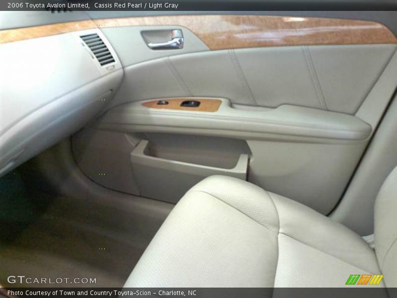 Cassis Red Pearl / Light Gray 2006 Toyota Avalon Limited