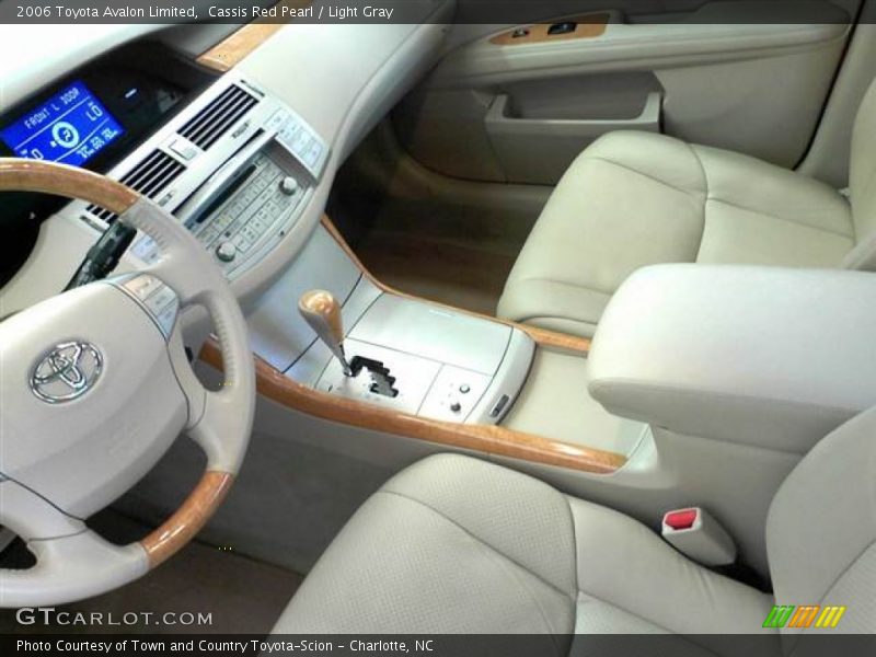 Cassis Red Pearl / Light Gray 2006 Toyota Avalon Limited