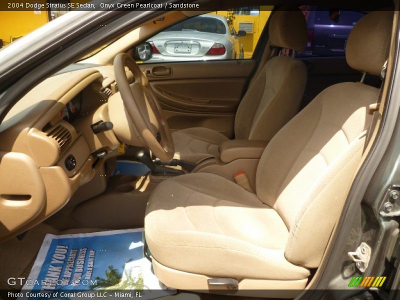 Onyx Green Pearlcoat / Sandstone 2004 Dodge Stratus SE Sedan