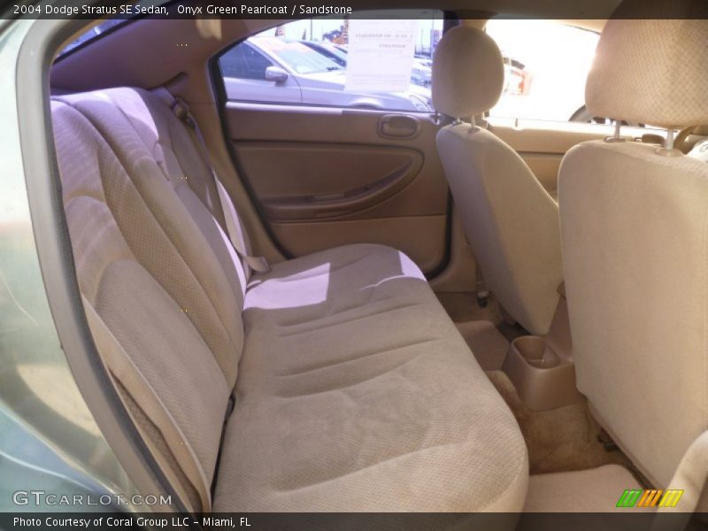 Onyx Green Pearlcoat / Sandstone 2004 Dodge Stratus SE Sedan