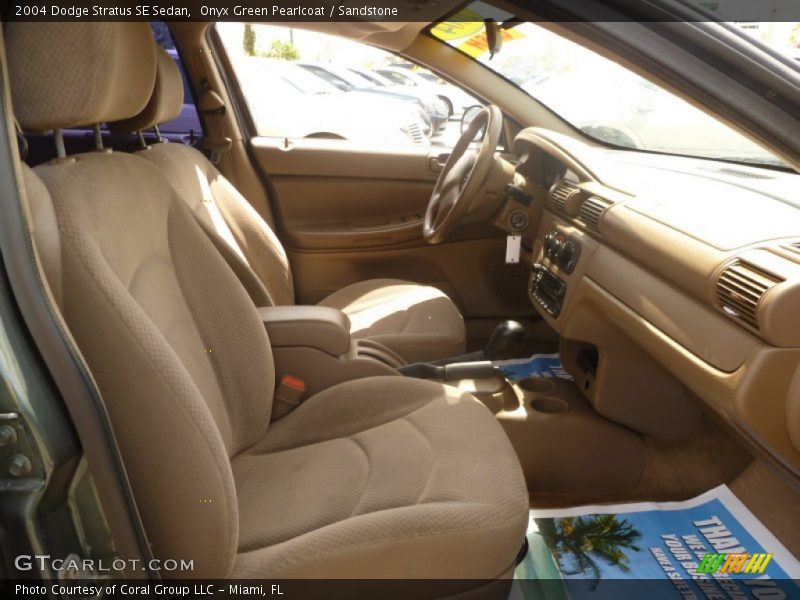 Onyx Green Pearlcoat / Sandstone 2004 Dodge Stratus SE Sedan