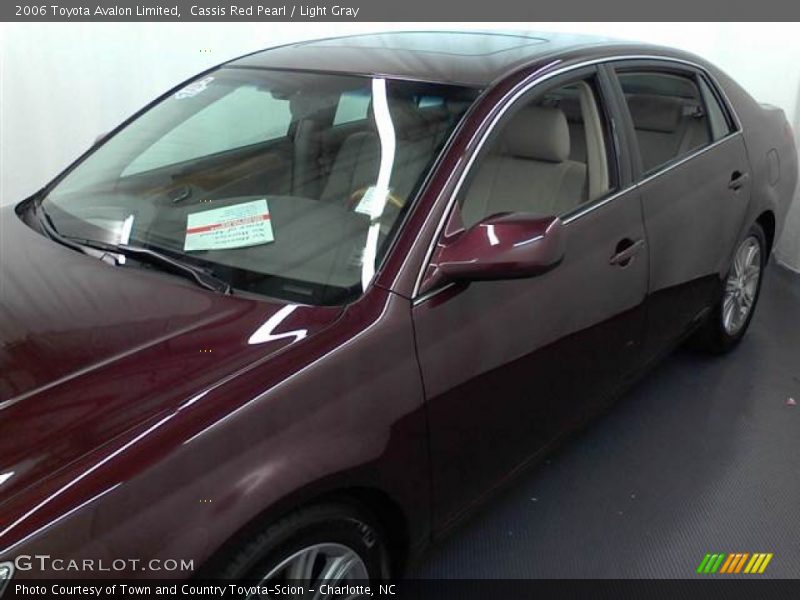 Cassis Red Pearl / Light Gray 2006 Toyota Avalon Limited