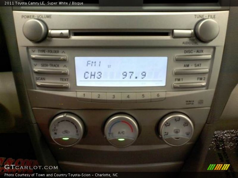 Super White / Bisque 2011 Toyota Camry LE