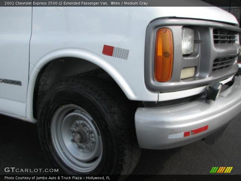 White / Medium Gray 2001 Chevrolet Express 3500 LS Extended Passenger Van
