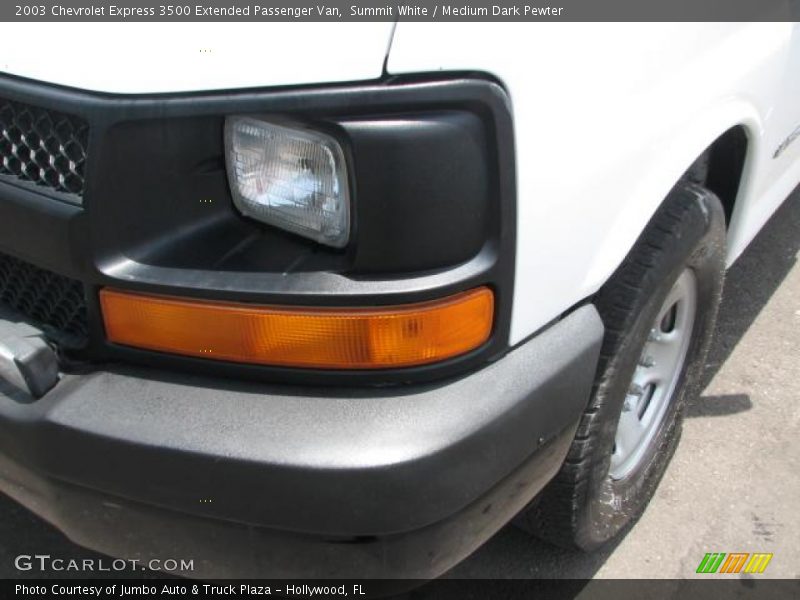 Summit White / Medium Dark Pewter 2003 Chevrolet Express 3500 Extended Passenger Van