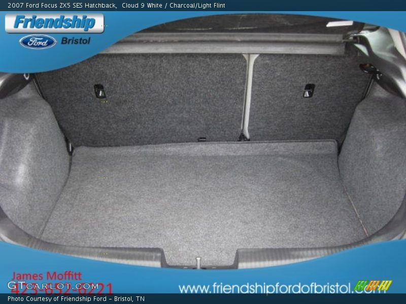 Cloud 9 White / Charcoal/Light Flint 2007 Ford Focus ZX5 SES Hatchback