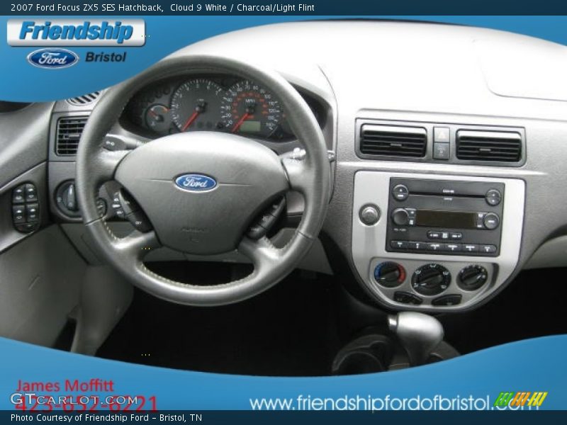 Cloud 9 White / Charcoal/Light Flint 2007 Ford Focus ZX5 SES Hatchback