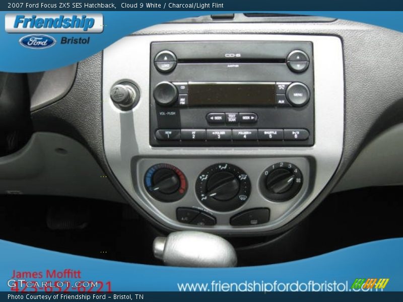 Cloud 9 White / Charcoal/Light Flint 2007 Ford Focus ZX5 SES Hatchback