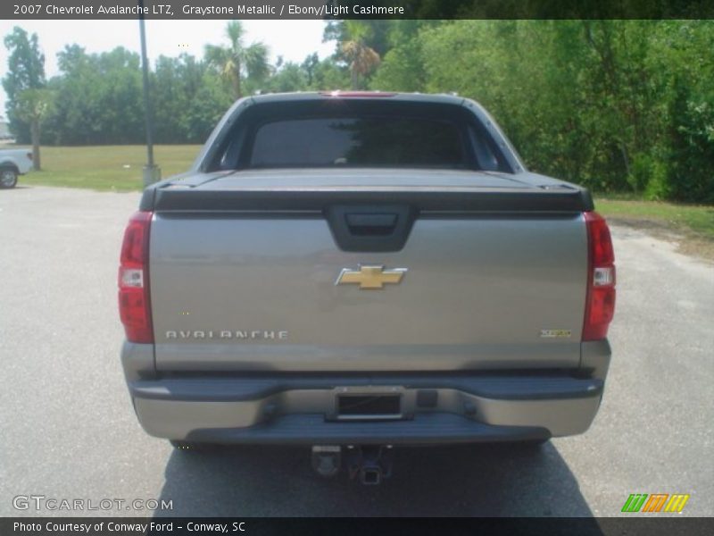 Graystone Metallic / Ebony/Light Cashmere 2007 Chevrolet Avalanche LTZ