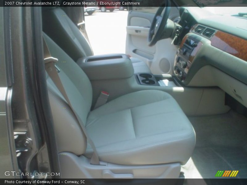Graystone Metallic / Ebony/Light Cashmere 2007 Chevrolet Avalanche LTZ