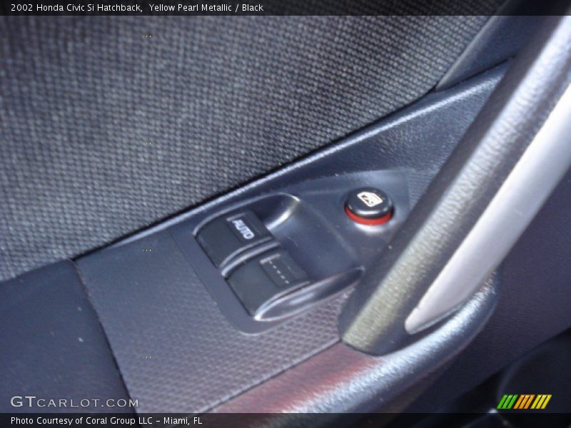 Controls of 2002 Civic Si Hatchback