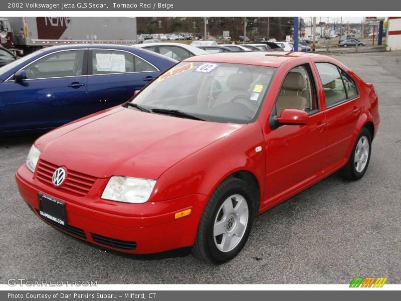 Tornado Red / Beige 2002 Volkswagen Jetta GLS Sedan