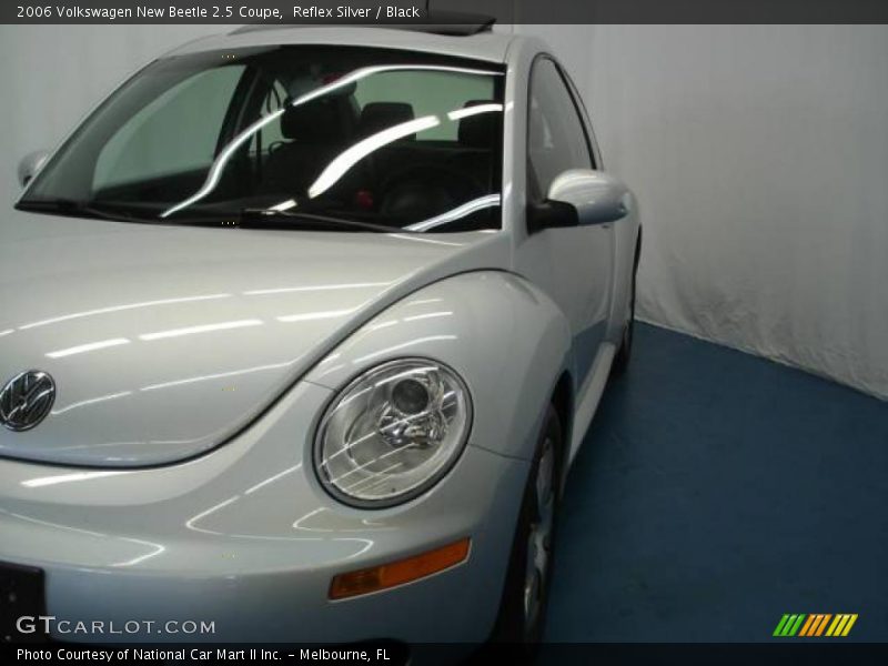 Reflex Silver / Black 2006 Volkswagen New Beetle 2.5 Coupe