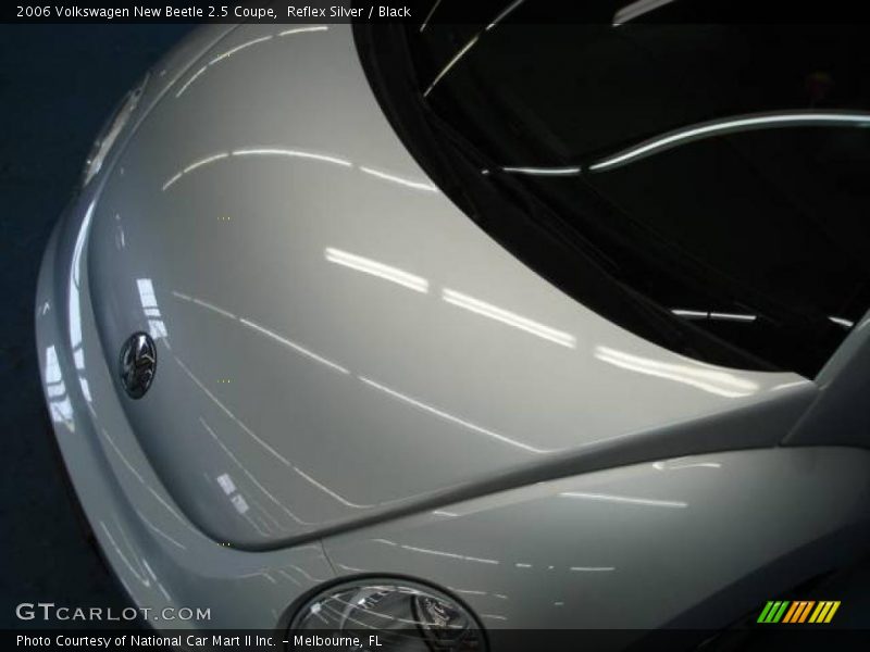 Reflex Silver / Black 2006 Volkswagen New Beetle 2.5 Coupe