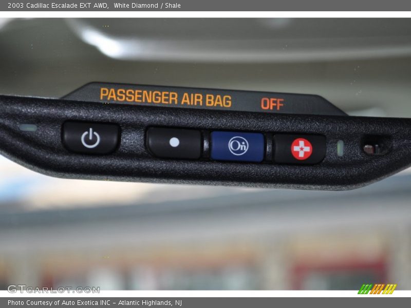 Controls of 2003 Escalade EXT AWD