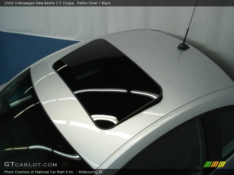 Reflex Silver / Black 2006 Volkswagen New Beetle 2.5 Coupe
