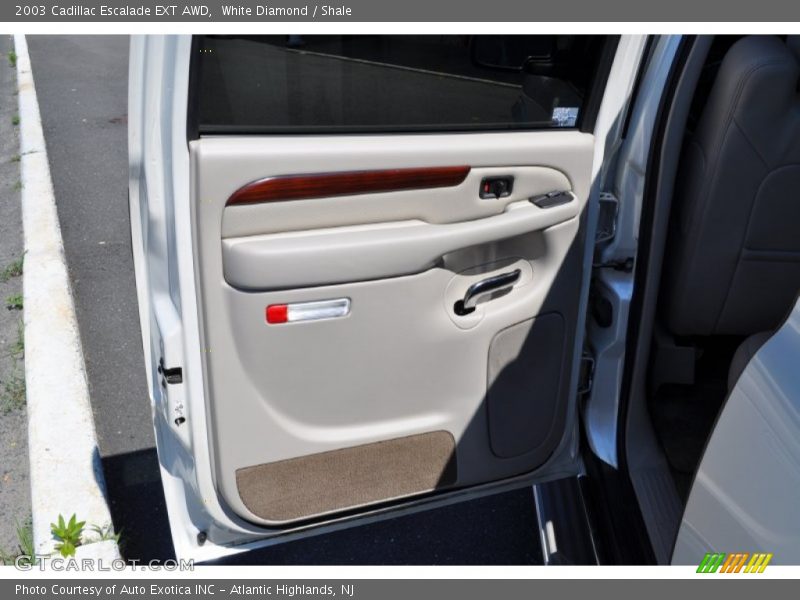 Door Panel of 2003 Escalade EXT AWD