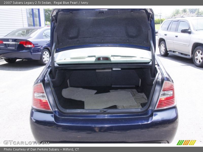 Regal Blue Pearl / Ivory 2007 Subaru Legacy 2.5i Sedan