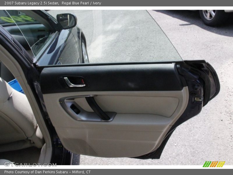 Regal Blue Pearl / Ivory 2007 Subaru Legacy 2.5i Sedan