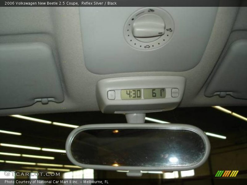 Reflex Silver / Black 2006 Volkswagen New Beetle 2.5 Coupe