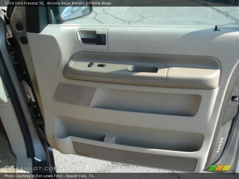 Arizona Beige Metallic / Pebble Beige 2004 Ford Freestar SE
