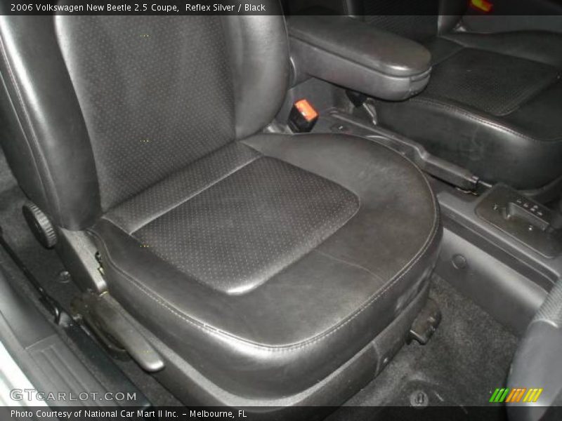 Reflex Silver / Black 2006 Volkswagen New Beetle 2.5 Coupe