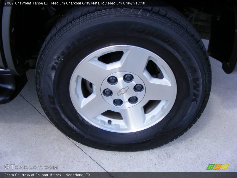 Medium Charcoal Gray Metallic / Medium Gray/Neutral 2002 Chevrolet Tahoe LS