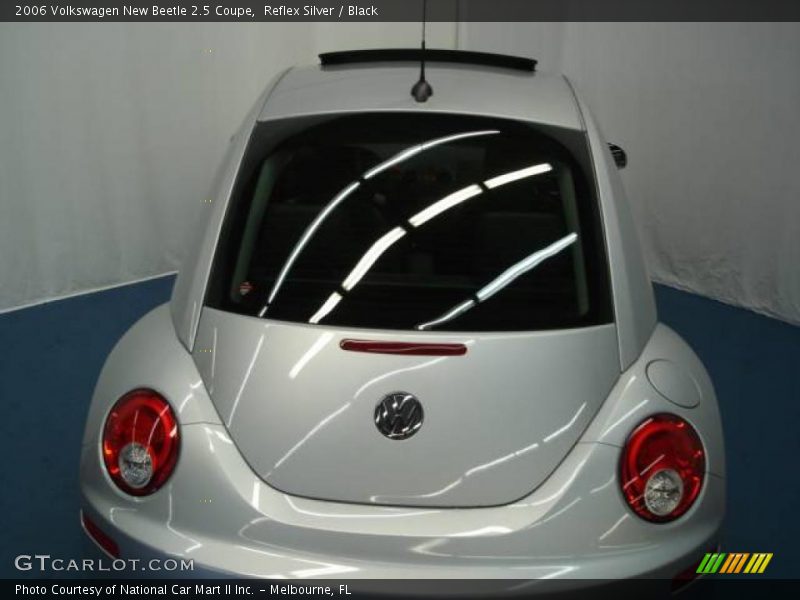 Reflex Silver / Black 2006 Volkswagen New Beetle 2.5 Coupe