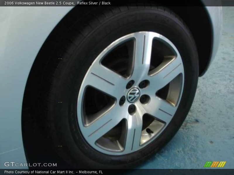 Reflex Silver / Black 2006 Volkswagen New Beetle 2.5 Coupe
