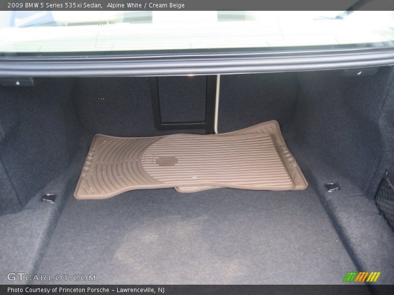 Alpine White / Cream Beige 2009 BMW 5 Series 535xi Sedan