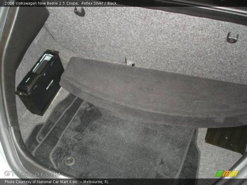 Reflex Silver / Black 2006 Volkswagen New Beetle 2.5 Coupe