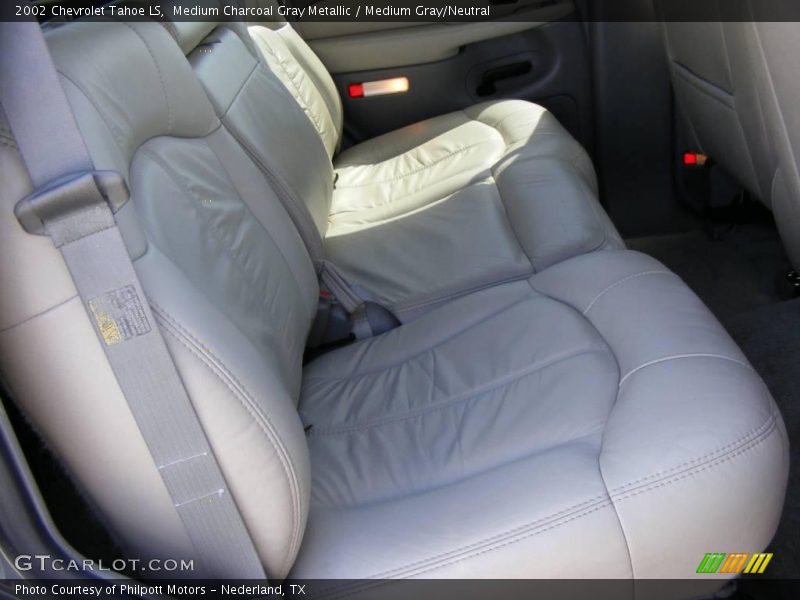 Medium Charcoal Gray Metallic / Medium Gray/Neutral 2002 Chevrolet Tahoe LS