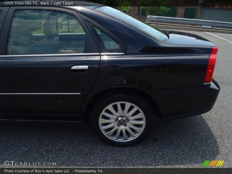 Black / Light Taupe 2005 Volvo S80 T6