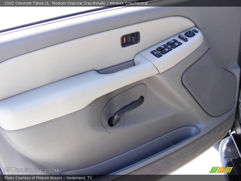 Medium Charcoal Gray Metallic / Medium Gray/Neutral 2002 Chevrolet Tahoe LS