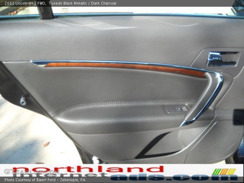 Tuxedo Black Metallic / Dark Charcoal 2011 Lincoln MKZ FWD