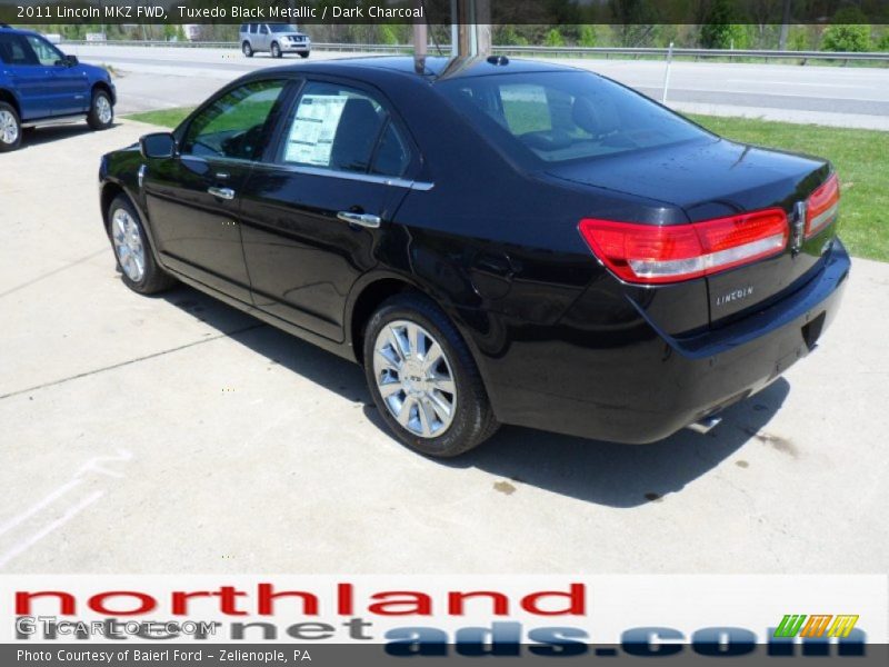 Tuxedo Black Metallic / Dark Charcoal 2011 Lincoln MKZ FWD