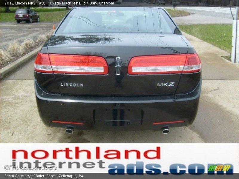 Tuxedo Black Metallic / Dark Charcoal 2011 Lincoln MKZ FWD