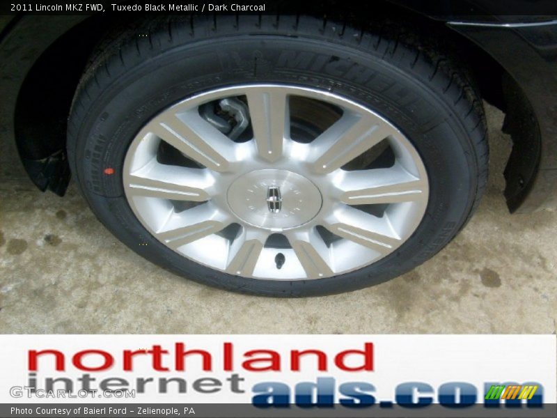 Tuxedo Black Metallic / Dark Charcoal 2011 Lincoln MKZ FWD