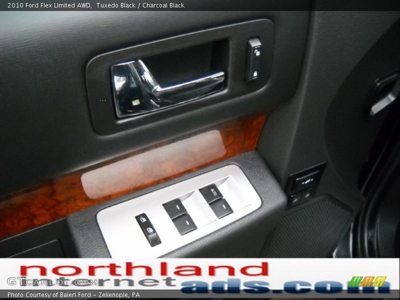 Tuxedo Black / Charcoal Black 2010 Ford Flex Limited AWD