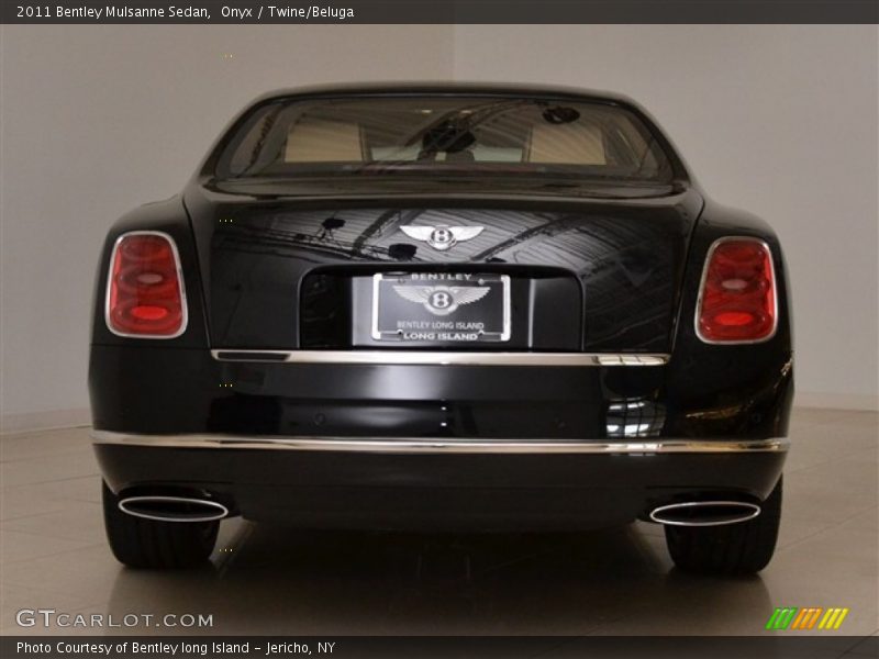 Onyx / Twine/Beluga 2011 Bentley Mulsanne Sedan