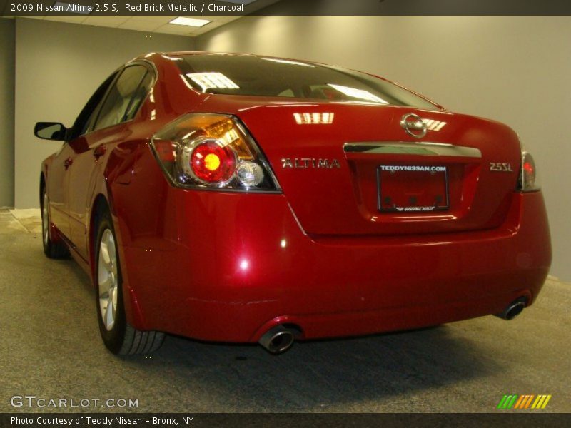 Red Brick Metallic / Charcoal 2009 Nissan Altima 2.5 S