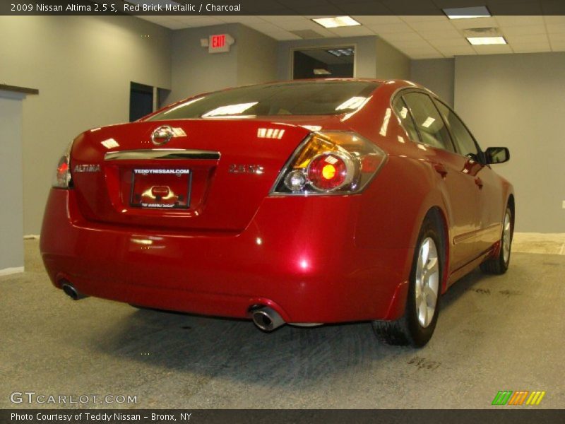 Red Brick Metallic / Charcoal 2009 Nissan Altima 2.5 S