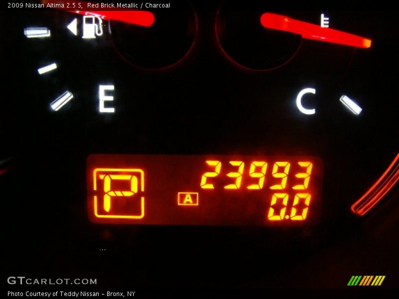 Red Brick Metallic / Charcoal 2009 Nissan Altima 2.5 S