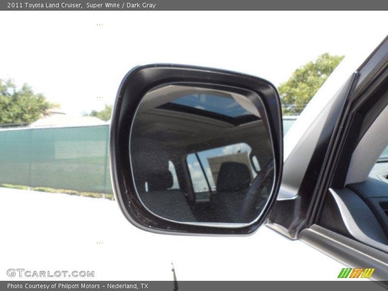 Super White / Dark Gray 2011 Toyota Land Cruiser