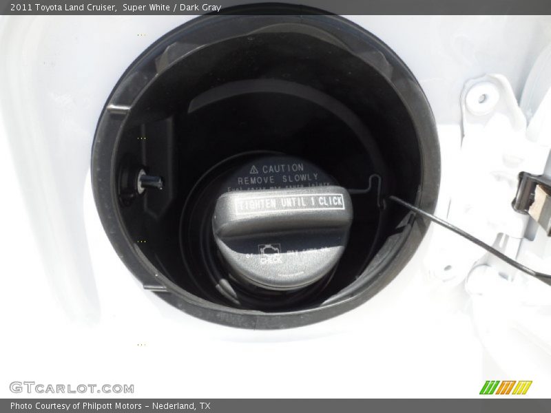 Super White / Dark Gray 2011 Toyota Land Cruiser
